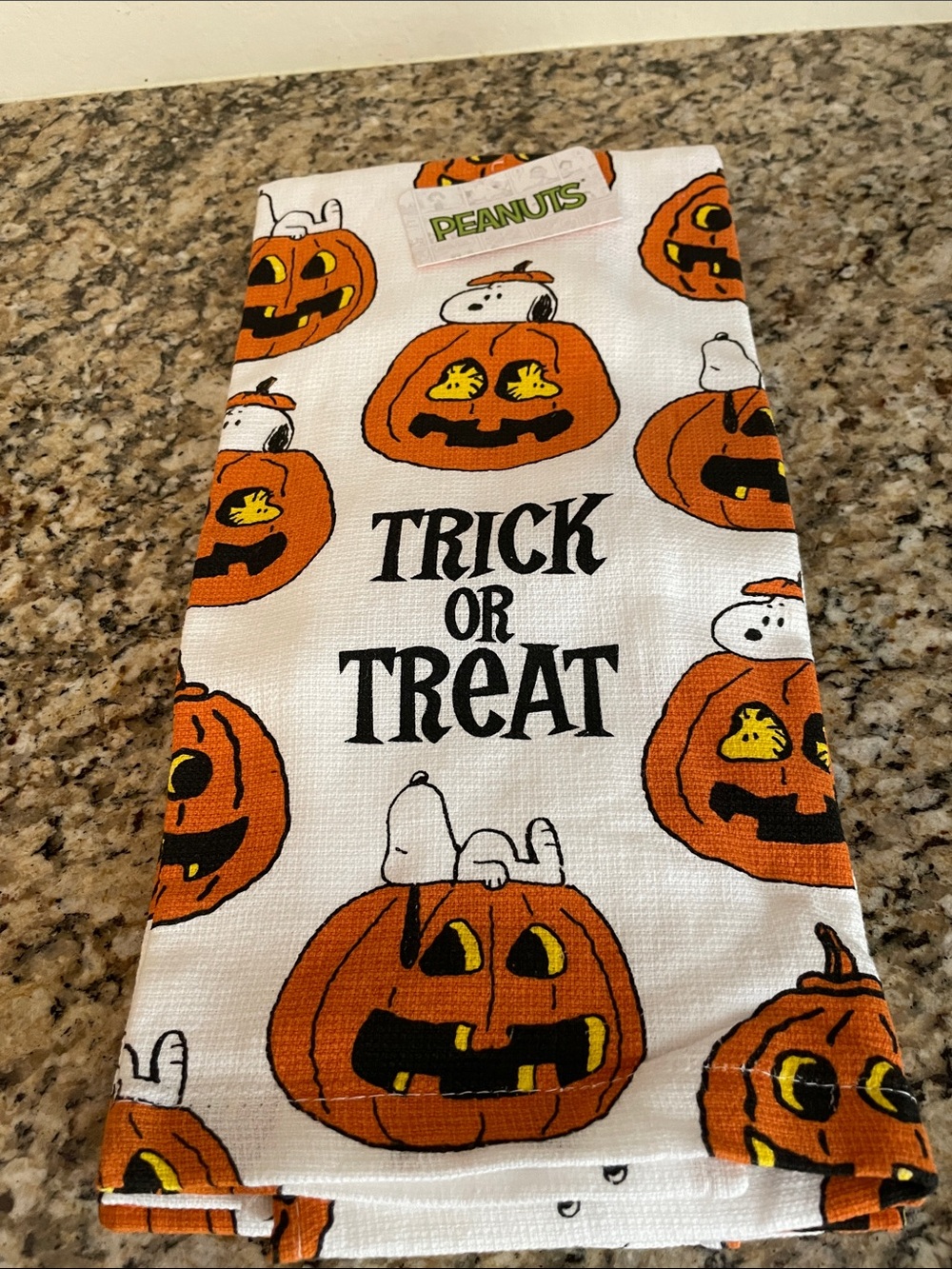 Peanuts Orange & White Snoopy Pumpkin Trick or Treat Kitchen Towel